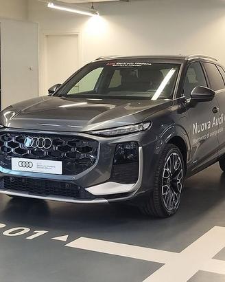 Audi Q3 1.5 e-hybrid Business 272cv s-tronic
