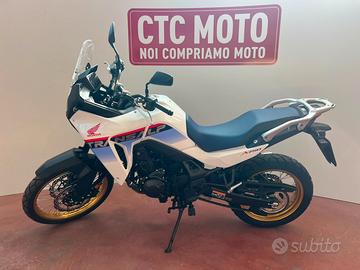 Honda XL 750 Transalp TRICOLORE 2026 SOLI 1800 KM