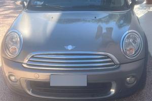 Mini Cooper One anno 2011 per neopatentati