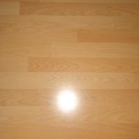 Pavimento laminato chiaro