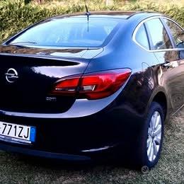OPEL Astra 4ª serie - 2013