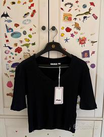 T-shirt crop-top FILA nera scollo a V