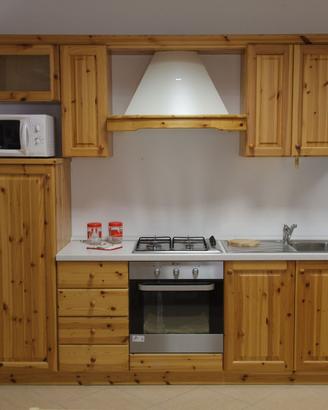 Cucina 255 cm  Elettrodomestici compresi