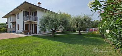 PORZIONE DI BIFAMILIARE A LAZISE