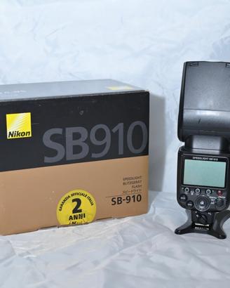 Flash professionale Nikon SB910