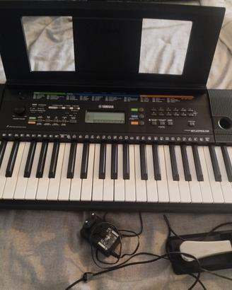 Tastiera portatile Yamaha PSR-E253