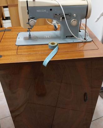 NECCHI 513 - MACCHINA DA CUCIRE