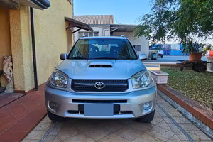 TOYOTA RAV 4