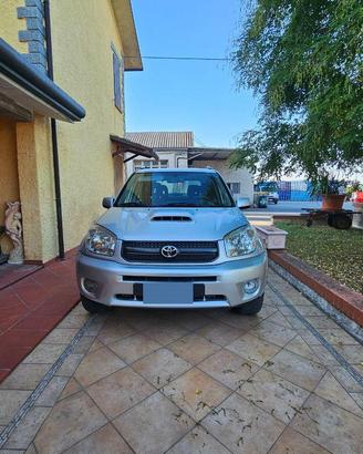 TOYOTA RAV 4