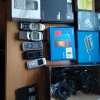 collezione di cellulari vecchi