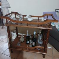 Tavolino porta oggetti