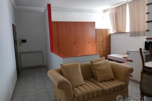 TOR VERGATA AMPIO MONOLOCALE Ben COLLEGATO