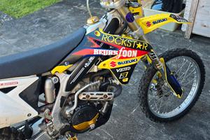 Suzuki RM450X valenti
