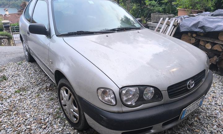 TOYOTA Corolla (1993-2002) - 2000