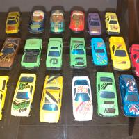 Macchinine varie giocattolo 