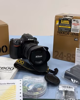 FOTOCAMERA Nikon D600 Full Frame + Obiettivo 24-85