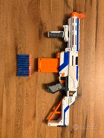 Nerf Elite fucile con caricatore e accessori