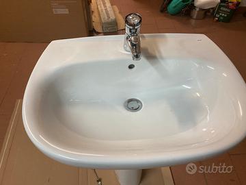 Lavano bagno con colonna Zoom