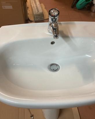 Lavano bagno con colonna Zoom