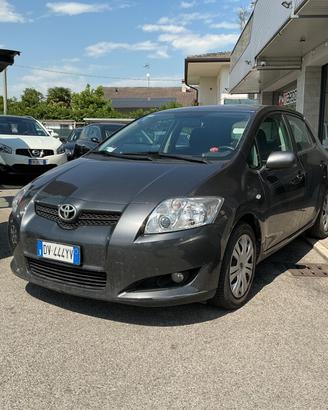 Toyota Auris 1.4 benzina Neopatentati