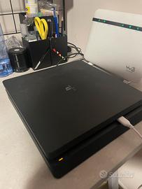 Playstation 4 slim