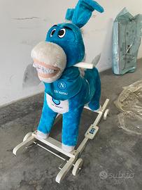 Cavallo a dondolo e con ruote del napoli