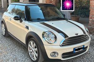 MINI COOPER 1.6 DIESEL - neopatentati