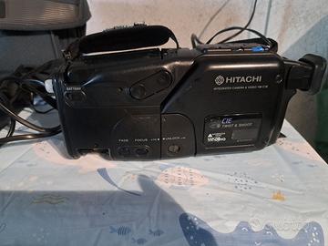 videocamera vintage Hitachi VM-C1E.