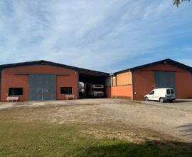 Capannoni con terreno recintato zona Vr sud