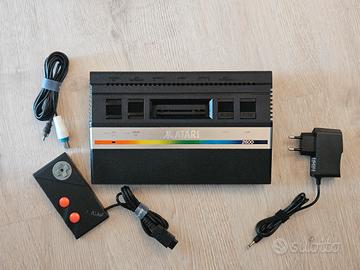Atari 2600 + Joystick + Cavi #console