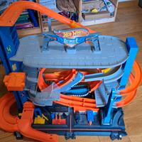 Hot Wheels Garage Squalo