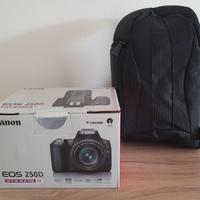 Canon EOS 250D EF-S 18-55mm + zaino Canon 300EG