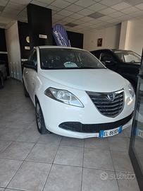 Lancia Ypsilon 1.2 69 CV 5 porte S&S Gold