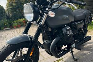 Moto Guzzi V7 2020