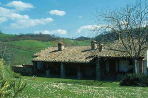 Urbino, Casale a 2 km dal centro storico