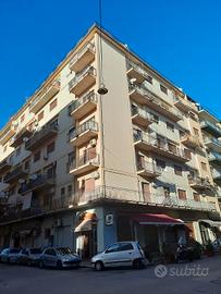 Zona Policlinico a studentesse