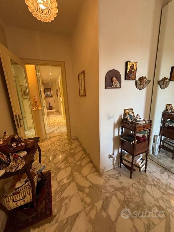 Appartamento di 115 m² con 4 locali e box auto a M - Vista 6