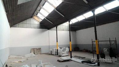 Immobile di 600 m² con 2 locali a San Giorgio Su L
