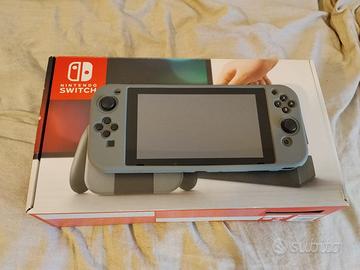 Nintendo Switch v1 + cover silicone +5giochi