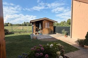 Porzione centrale di schiera 4 camere e 3 bagni