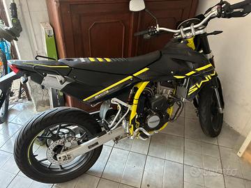 motard SWM SM125 R