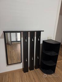 Mobile da entrata con attaccapanni e specchio