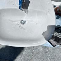Lavabo bagno con miscelatore acciaio lucido