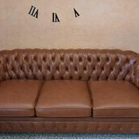 Divano Chesterfield in vera pelle