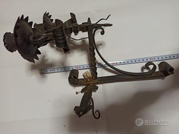 Lampada in ferro battuto da esterno