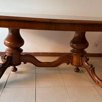 Tavolo ovale antico stile Luigi Filippo in noce