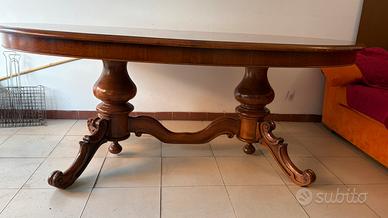 Tavolo ovale antico stile Luigi Filippo in noce