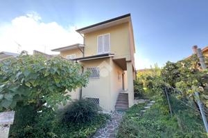 VILLA A SCHIERA A ASOLA