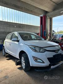 Ricambi Hyundai I10 1.1 Benz G4HG 2013