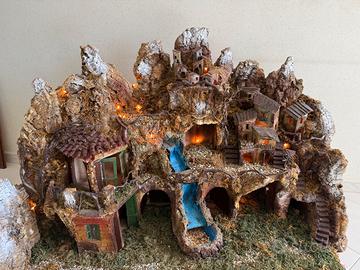 Presepe artigianale con luci